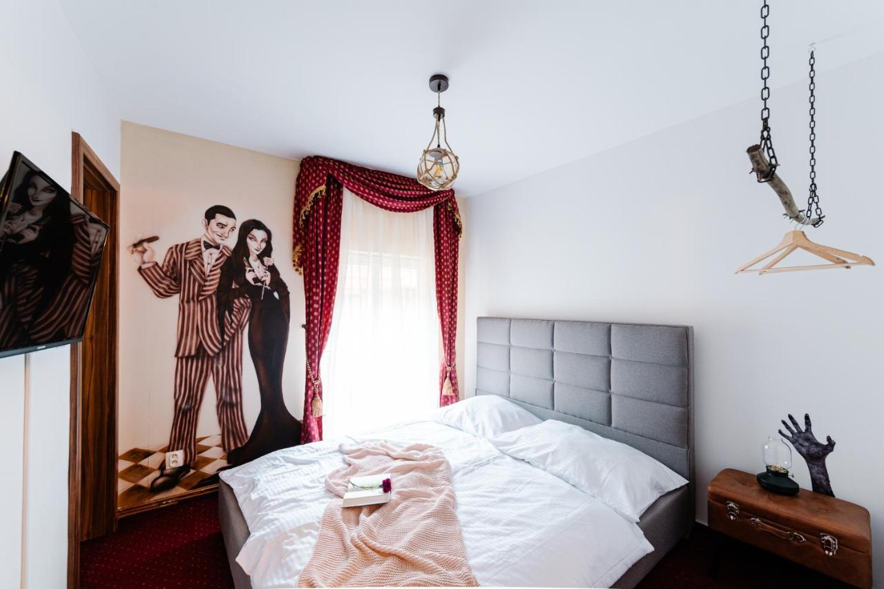 Petra Inn Apartments In Historical Palace Bratislava Exterior photo