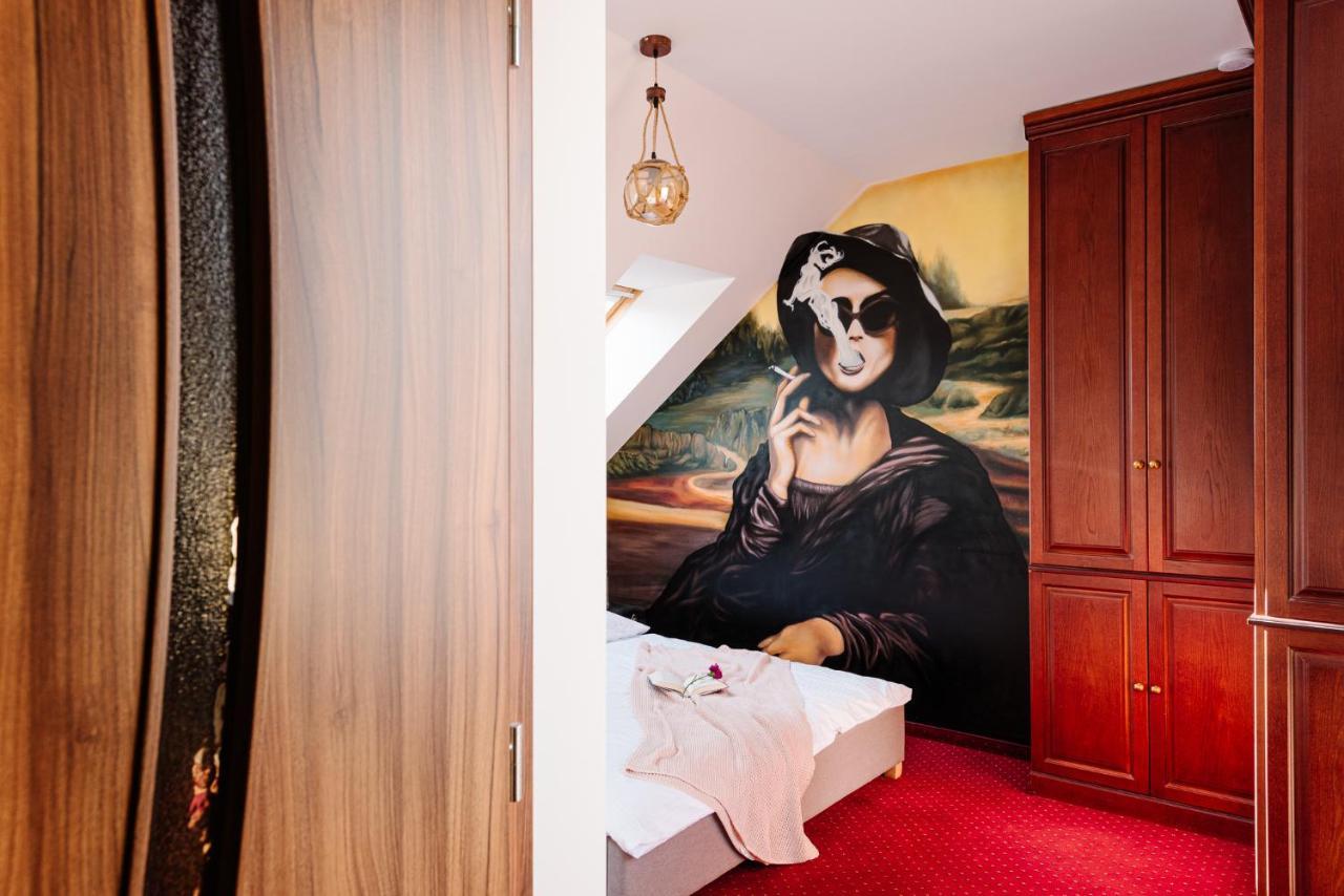 Petra Inn Apartments In Historical Palace Bratislava Exterior photo