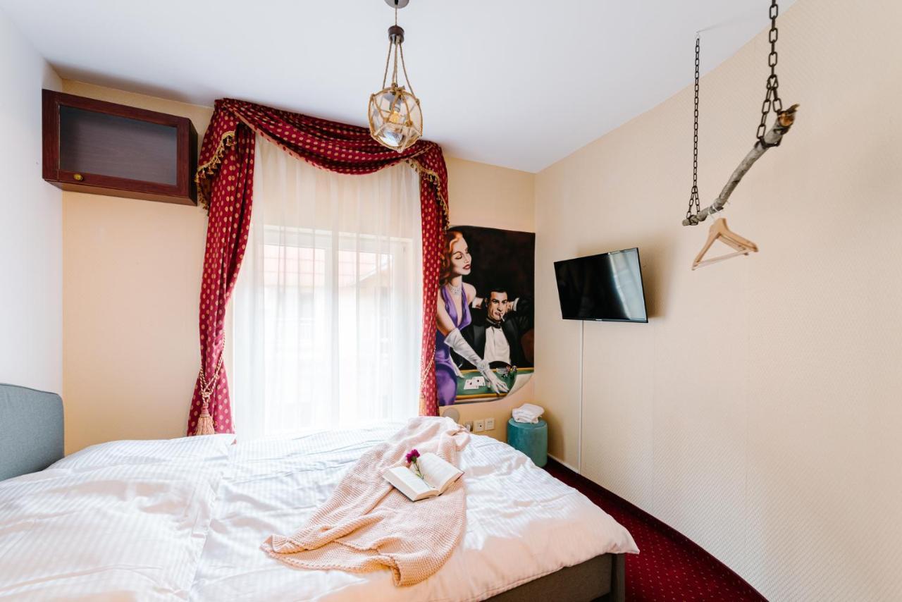 Petra Inn Apartments In Historical Palace Bratislava Exterior photo